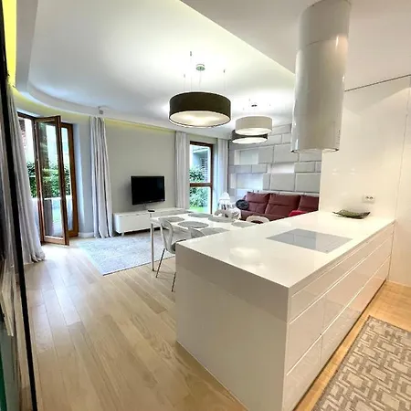 Nadmorski Dwor Rozowe , Ogrod Tenis I Sauny Apartman